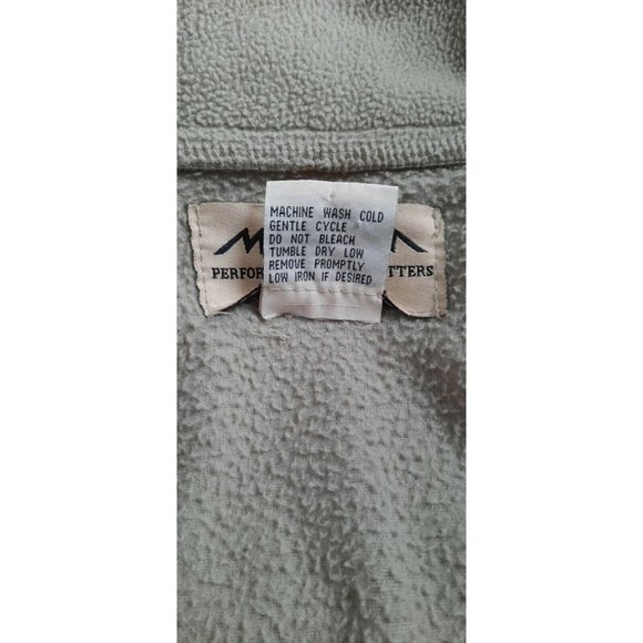 Momentum outfitters fleece vest Mackinaw Island, Michigan XL pre-owned. - Picture 8 of 8